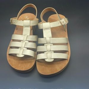 WANTED Sandal